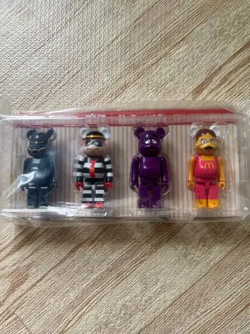 맥도날드 베어브릭 4체 세트
