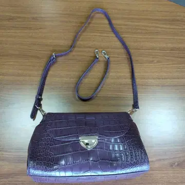 퍼플 크로커다일풍 숄더백