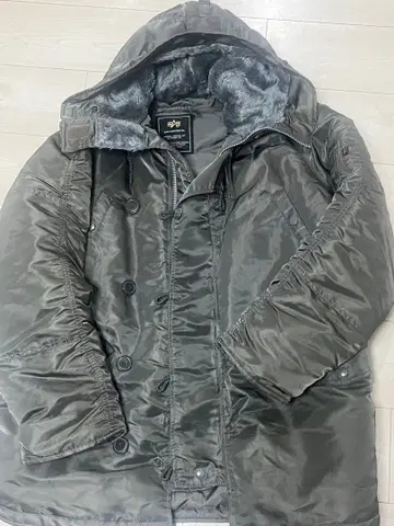 ALPHA INDUSTRIES 후드 부착 밀리터리 자켓