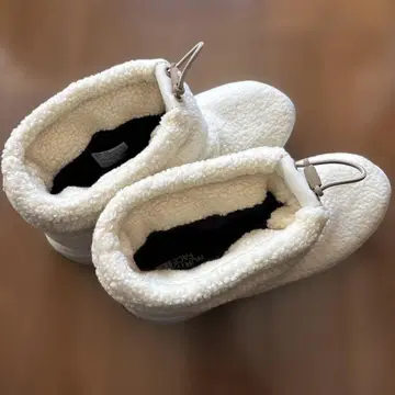 미사용 새상품급 THE NORTH FACE 화이트 스노우 부츠 25cm