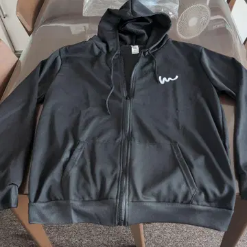 블랙 후드티 Y 사이즈 화이트 로고