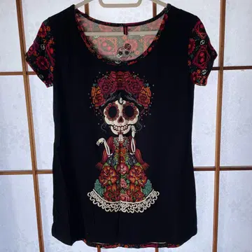 멕시코 기념품 AY GUEY 스컬과 꽃무늬 반팔 티셔츠 사이즈 S