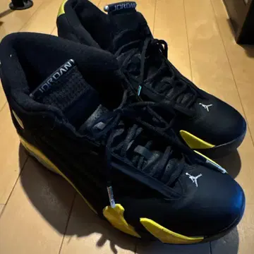 조던 스니커즈 블랙/노랑 23