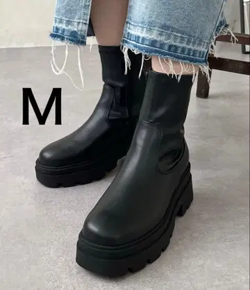 [ 새상품 미사용 ] prose verse 트랙 밑창 스트레치 숏부츠