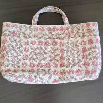 꽃무늬 백 인 백