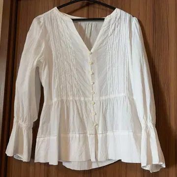 IENA 화이트 V넥 프릴 소매 셔츠 프리 사이즈
