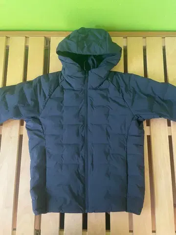 유니클로 퍼프 테크 후드티 478268