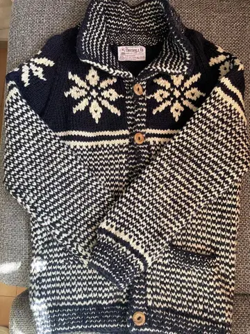 INVERALLAN 울 가디건 네이비/화이트