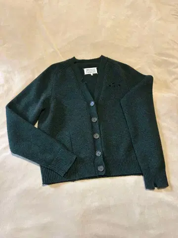 다크 그레이 니트 가디건