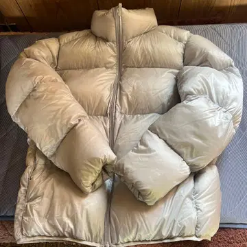 유니클로 울트라 라이트 다운 볼륨 자켓