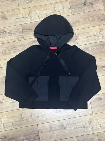 MAX&CO 후드 부착 블랙 후드티