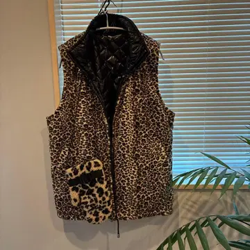 레오파드 무늬 리버서블 퀼팅 베스트 레오파드 무늬 스마트폰 미니백