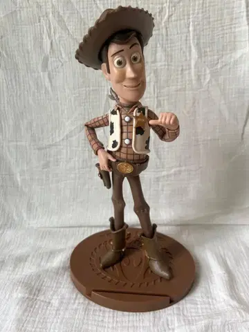우디 카우보이 피규어