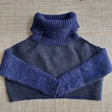 다크 블루 그레이 크롭 니트