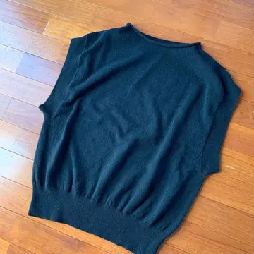 마가렛호웰 베스트 니트 블랙