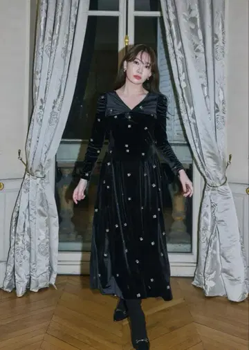 Belmont 플로럴 벨루어 드레스