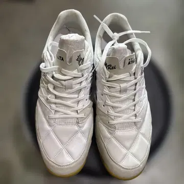 아스레타 풋살화 새상품