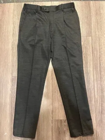 [ 토가 팬츠 ] HILTON 다크 그레이 슬랙스 2025AW 모델