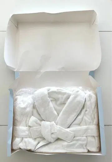 [ 미사용 새상품 ] gelato pique 화이트 목욕 가운