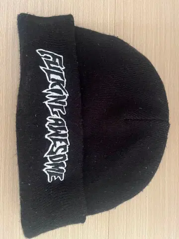 블랙 니트 모자 로고