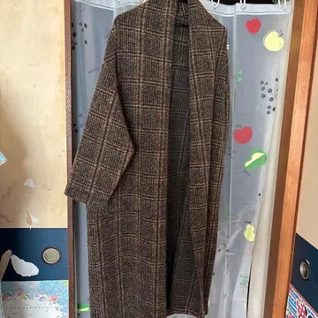 브라운 체크 롱 코트