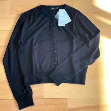 미사용품 케티 숏 기장 니트탑