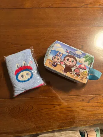 토끼 캐릭터 자수 타월 (스카이블루) 라브브 페이스 타월 라브브 파우치