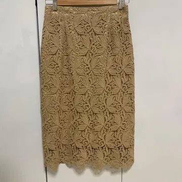 CELLFORD 베이지 레이스 타이트 스커트