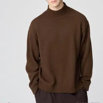 유니클로 c 로우 게이지 하이넥 스웨터