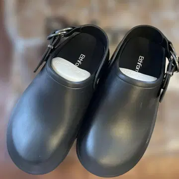 미사용 새상품 Ethform 블랙 클로그 샌들