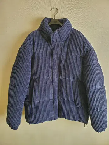 완판 ZARA 코듀로이 퍼프 자켓 XL 네이비 레어입니다!