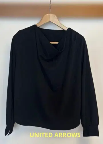 긴팔 티셔츠 블랙 유나이티드 애로우즈 여성용