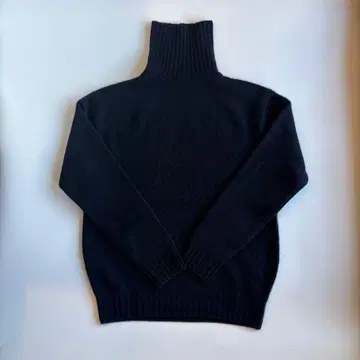 다나카 씨의 스웨터 ARROW57. 캐시미어 스웨터 터틀넥 네이비
