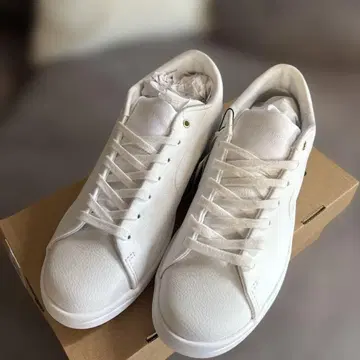 23구 온워드 카시야마 MIZUNO (미즈노) 화이트 합성 피혁 스니커즈