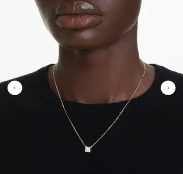 [스와로브스키] 미사용 새상품 Stilla Attract 펜던트 스퀘어