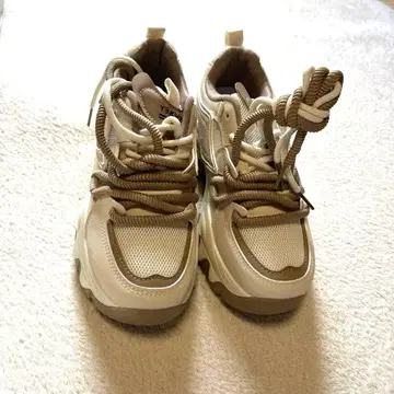 [ 통굽 스니커즈 ] 화이트/베이지 더블 끈 스니커즈 새상품