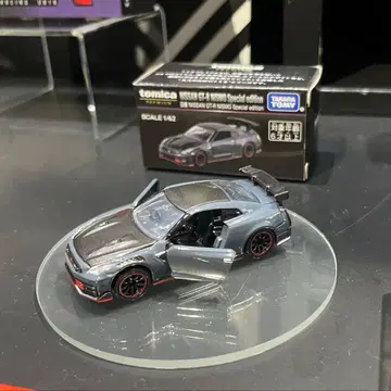 토미카 프리미엄 GT-R 니스모 & R34 2대 세트