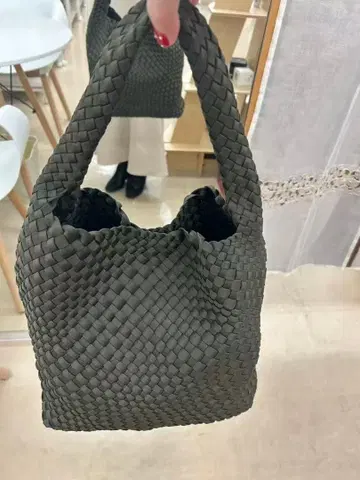 다크 그린 뜨개질 핸드백