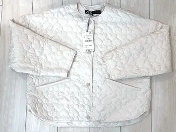 ZARA 하트 퀼팅 자켓 화이트 L 사이즈 자라 택 포함