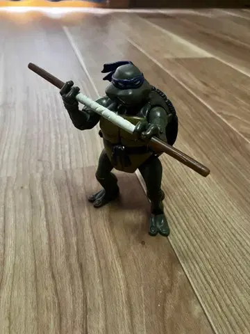 틴에이지 뮤턴트 닌자 터틀즈 -도나텔로 피규어-