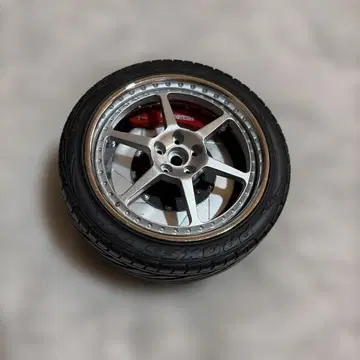 데아고스티니 와일드 스피드 닛산 스카이라인 GT-R R34 타이어