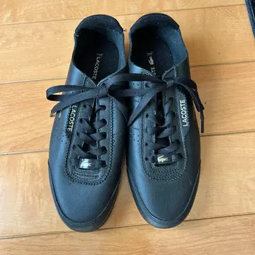 LACOSTE 블랙 스니커즈