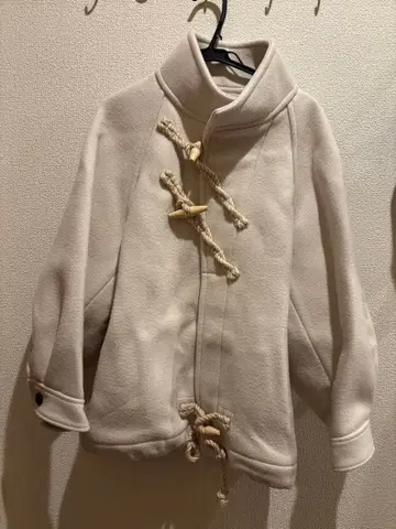 HYKE 화이트 더플 코트 S 사이즈