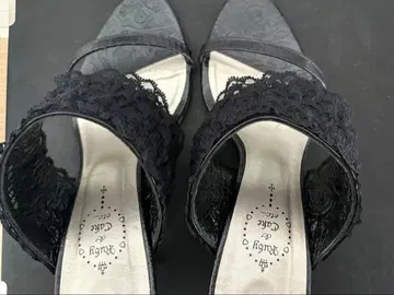 Ruby & Cake 블랙 하이힐