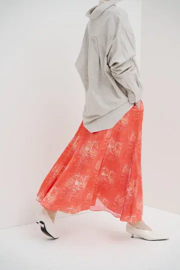 최신작 HERALBONY 새틴 스커트 [ 무제 ]