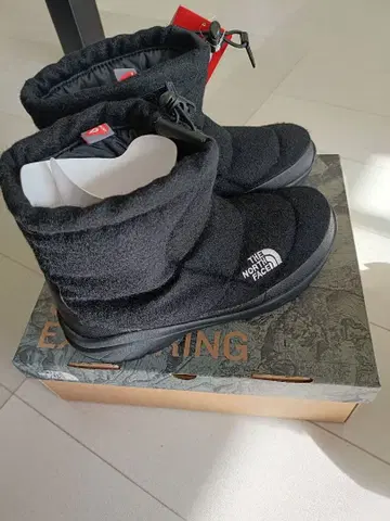 THE NORTH FACE 블랙 부츠