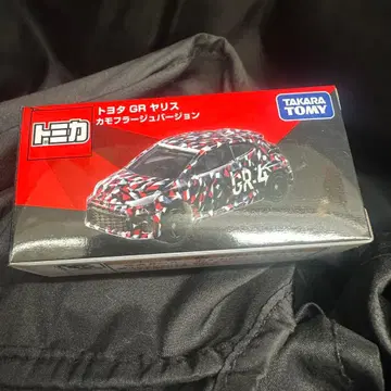 한정판 토미카 오너즈 미팅 GR 야리스 카모플라쥬 버전