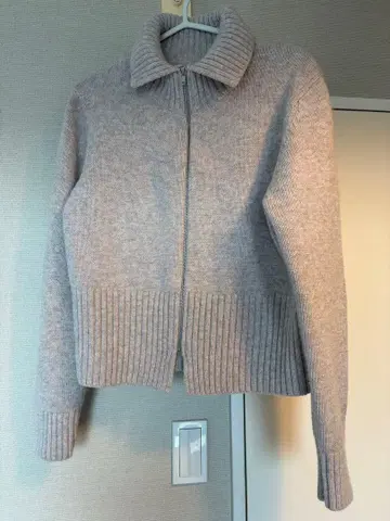 그레이 집업 스웨터