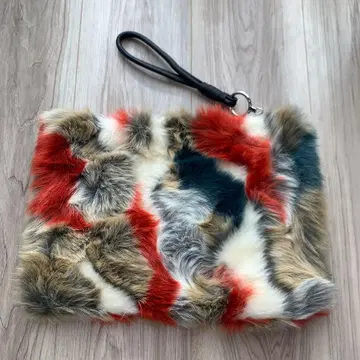 ZARA 퍼 숄더백 클러치백