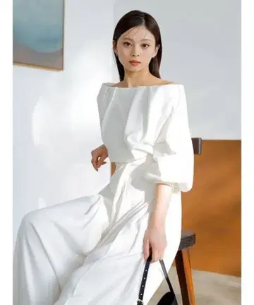 [ 미사용 ] SNIDEL 오프숄더 턱 맨투맨